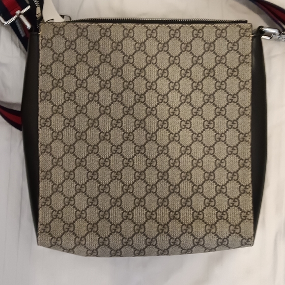 Gucci GG Supreme Courier Messenger Bag/ Shoulder Bag never worn - Picture 11 of 13